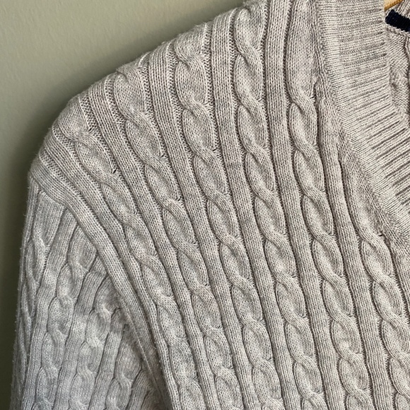 Tommy Hilfiger Women's Light Gray Cable Knit Long Sleeve Sweater Size Large - Picture 3 of 11